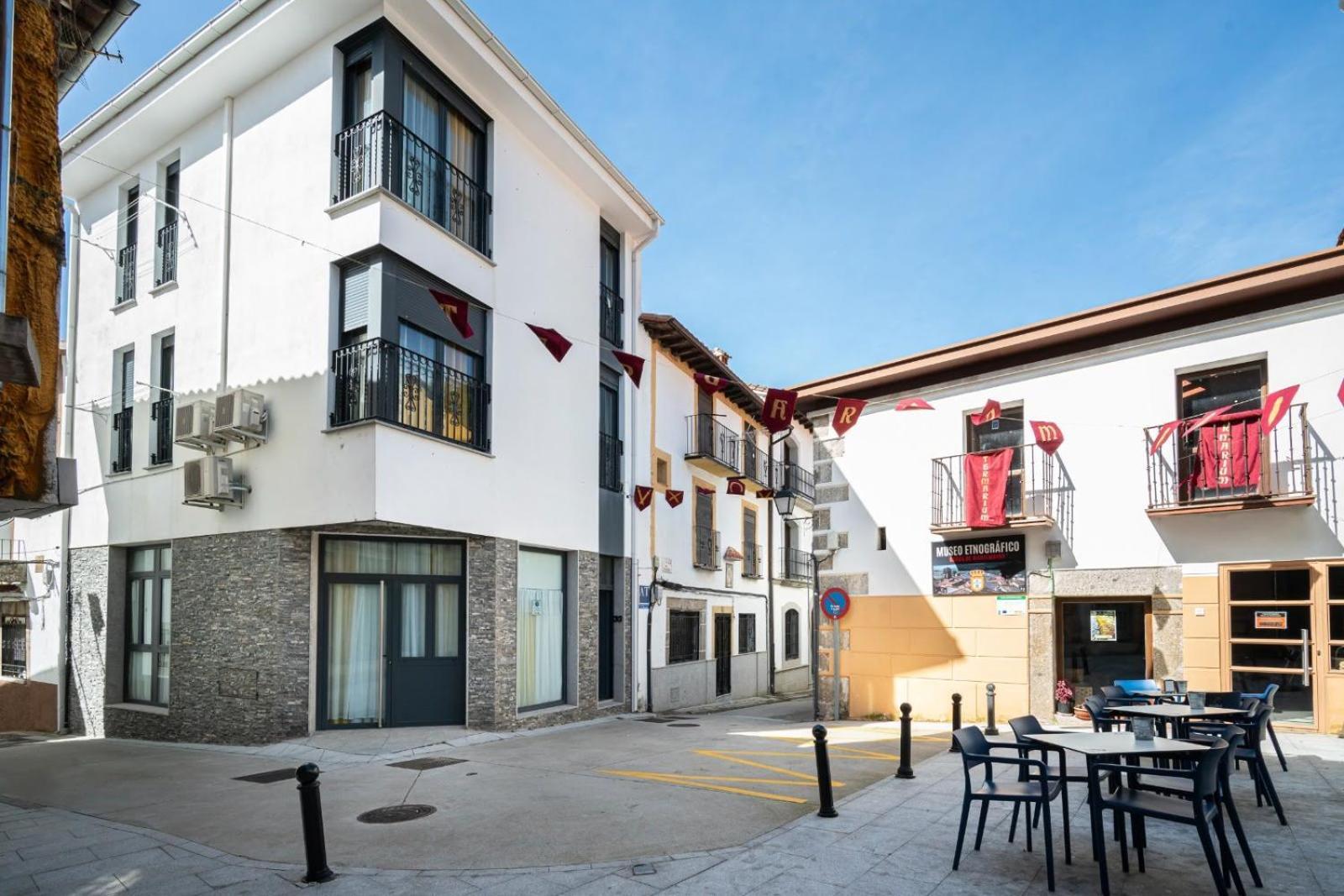Apartamentos La Plazuela บาโญส เด มอนเตมายอร์ ภายนอก รูปภาพ