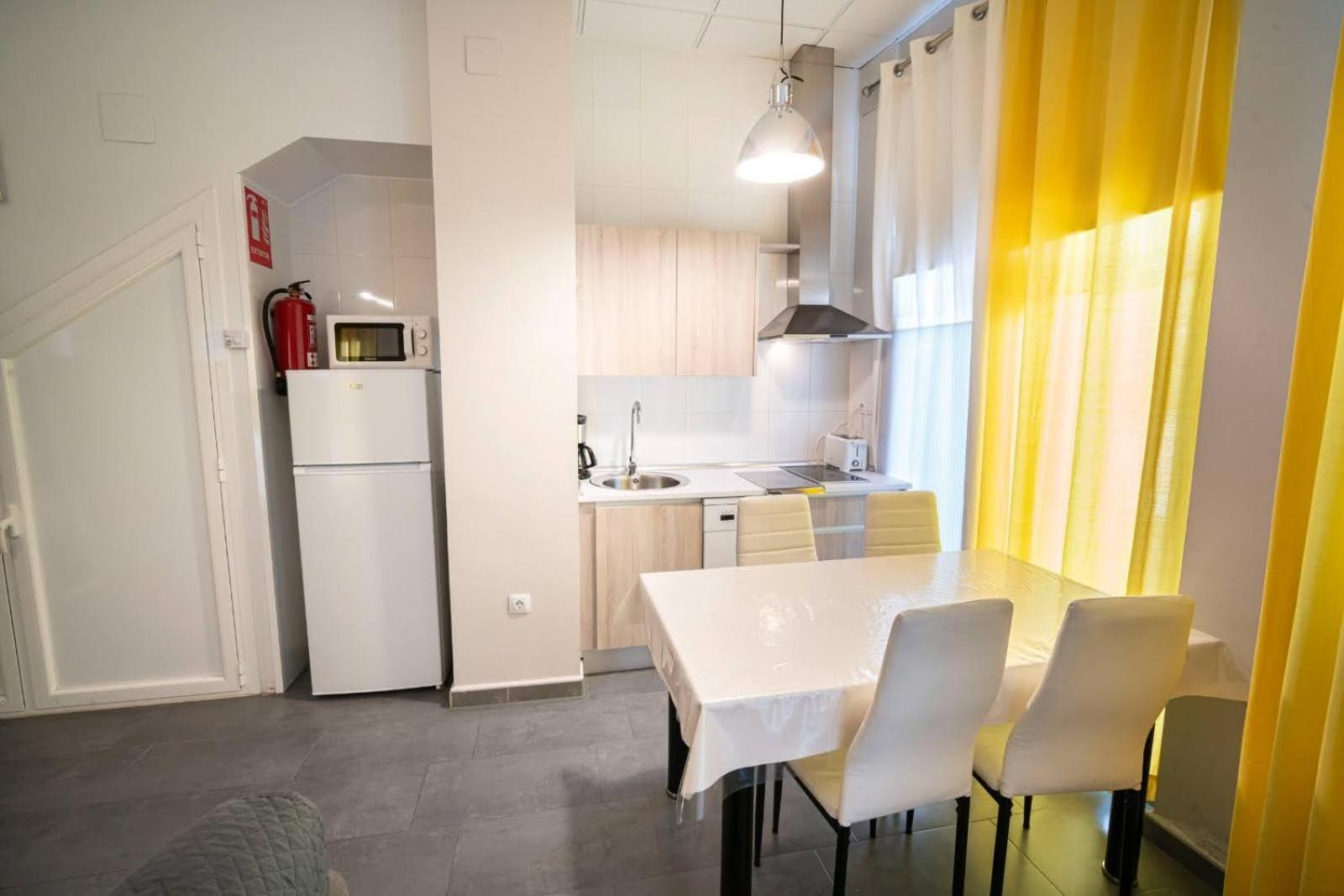 Apartamentos La Plazuela บาโญส เด มอนเตมายอร์ ภายนอก รูปภาพ